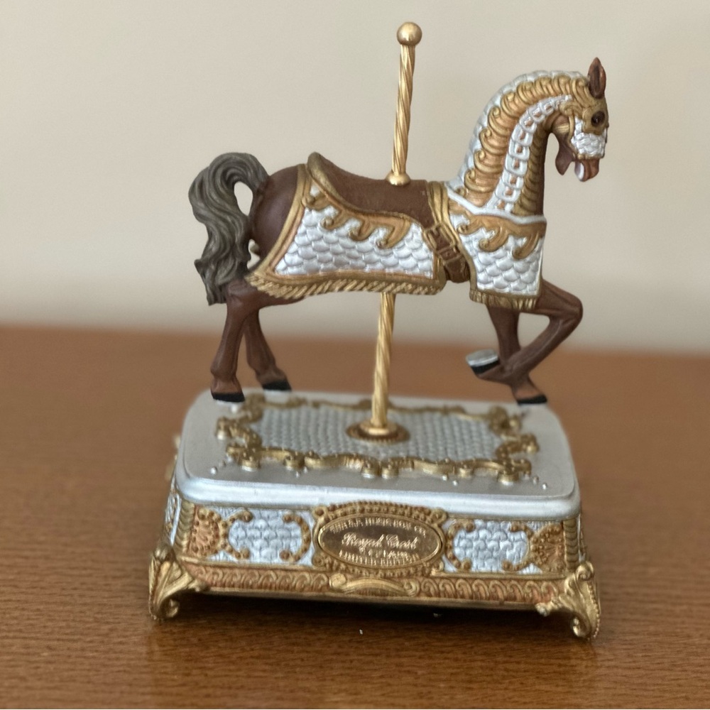 VTG 1995 San Francisco Music Box Co Carousel Horse -Camelot LE 0420 Out Of 4500